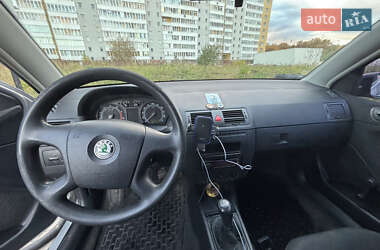 Хэтчбек Skoda Fabia 2006 в  фото 6 Хэтчбек Skoda Fabia 2006 в