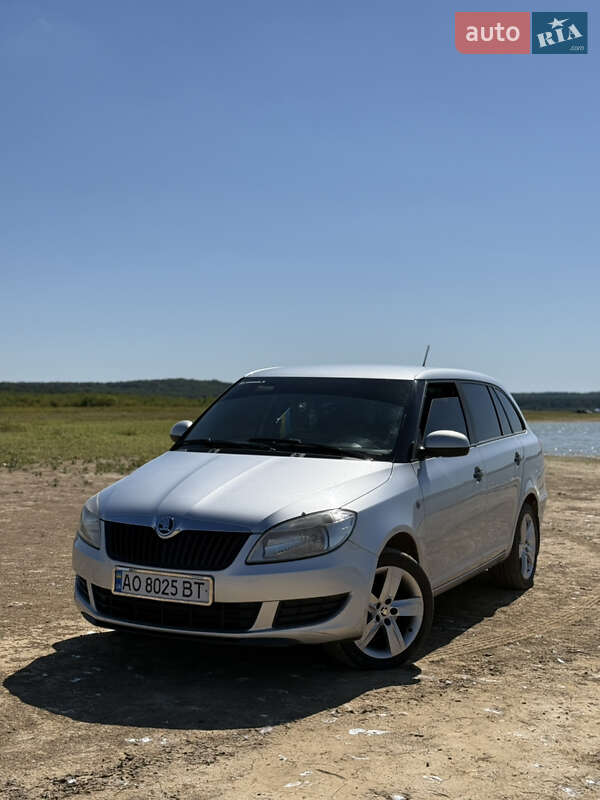 Skoda Fabia 2011 Skoda Fabia 2011