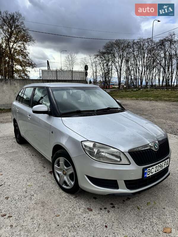 Skoda Fabia 2011 Skoda Fabia 2011