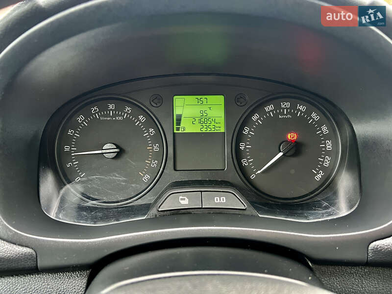 Универсал Skoda Fabia 2011 в Кривом Роге