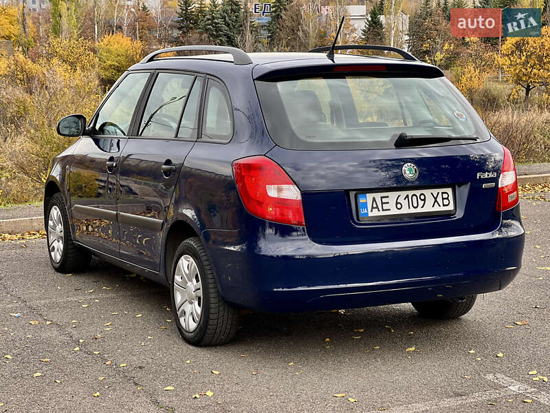 Универсал Skoda Fabia 2011 в Кривом Роге