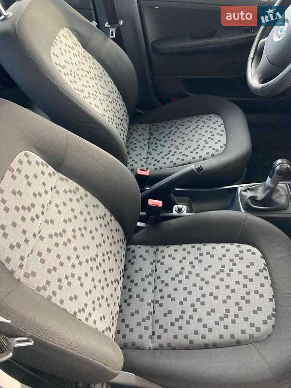 Хэтчбек Skoda Fabia 2007 в Каменском