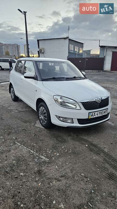 Хэтчбек Skoda Fabia 2013 в Киеве фото 2 Хэтчбек Skoda Fabia 2013 в Киеве