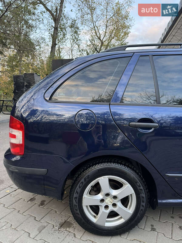 Универсал Skoda Fabia 2004 в Тернополе