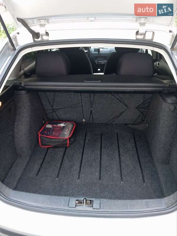 Универсал Skoda Fabia 2007 в Каменском фото 6 Универсал Skoda Fabia 2007 в Каменском