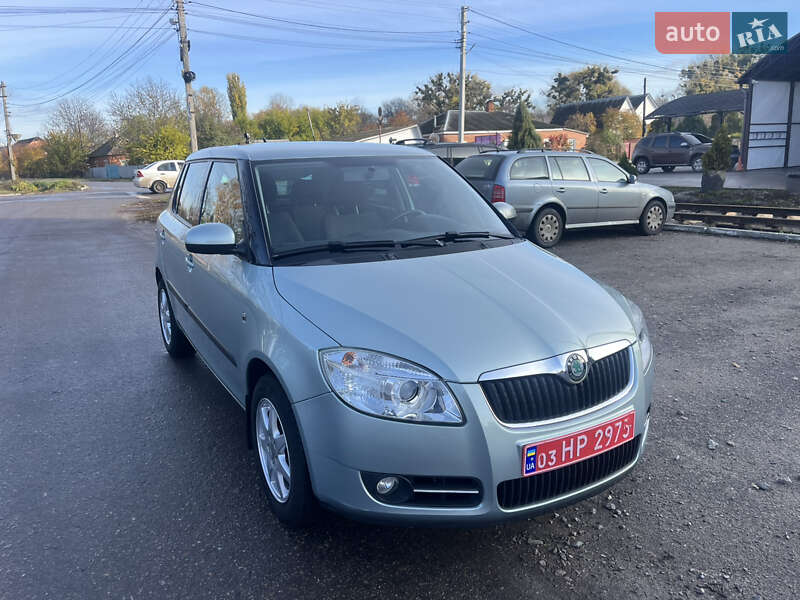 Хэтчбек Skoda Fabia 2010 в Ахтырке фото 6 Хэтчбек Skoda Fabia 2010 в Ахтырке