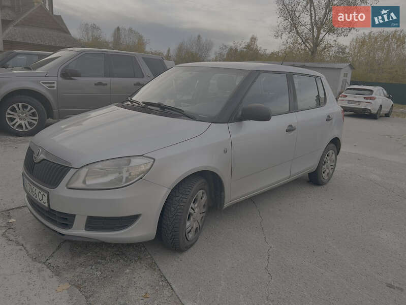 Хэтчбек Skoda Fabia 2014 в Киеве