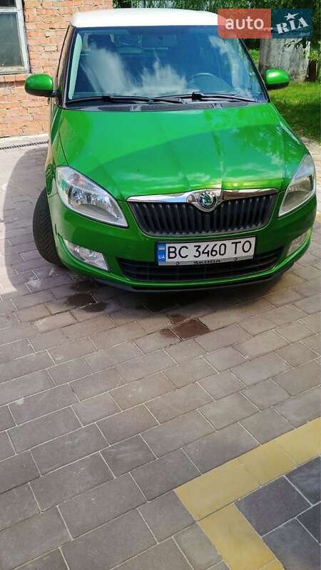 Хэтчбек Skoda Fabia 2012 в Львове фото Хэтчбек Skoda Fabia 2012 в Львове