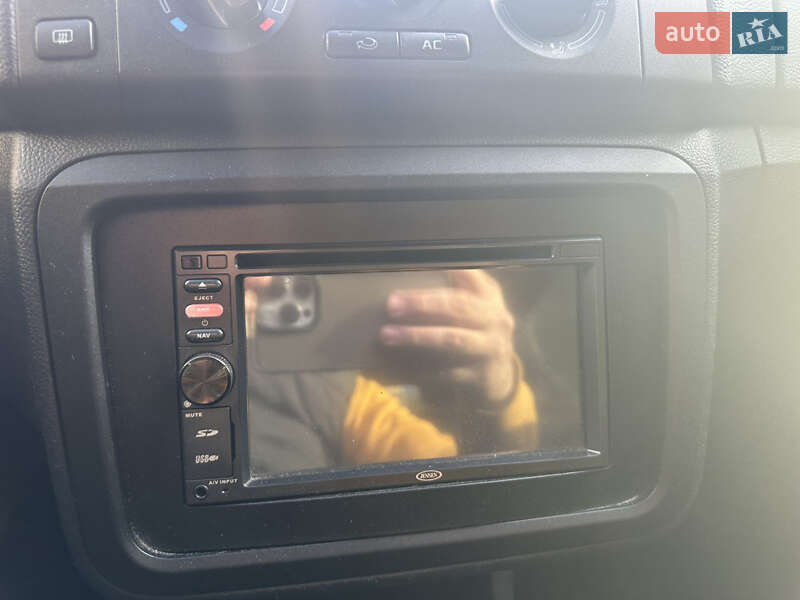 Хэтчбек Skoda Fabia 2011 в Киеве фото 28 Хэтчбек Skoda Fabia 2011 в Киеве