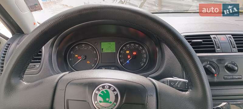 Хэтчбек Skoda Fabia 2012 в Киеве фото 4 Хэтчбек Skoda Fabia 2012 в Киеве