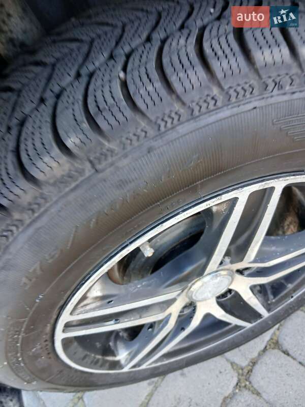 Хэтчбек Skoda Fabia 2008 в Черновцах