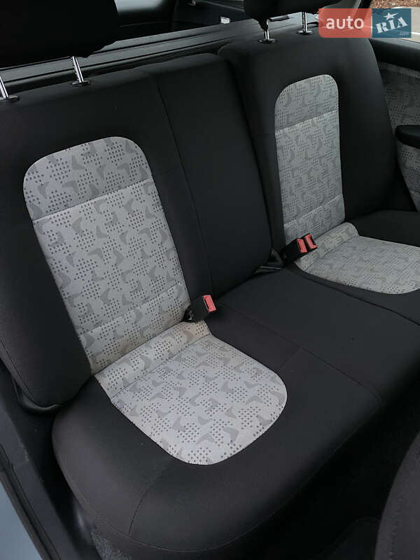 Універсал Skoda Fabia 2003 в Києві фото 37 Універсал Skoda Fabia 2003 в Києві