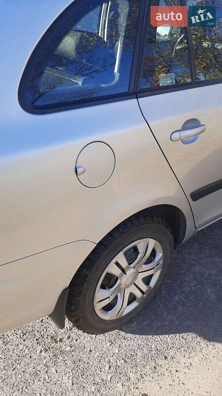 Універсал Skoda Fabia 2011 в Жмеринці