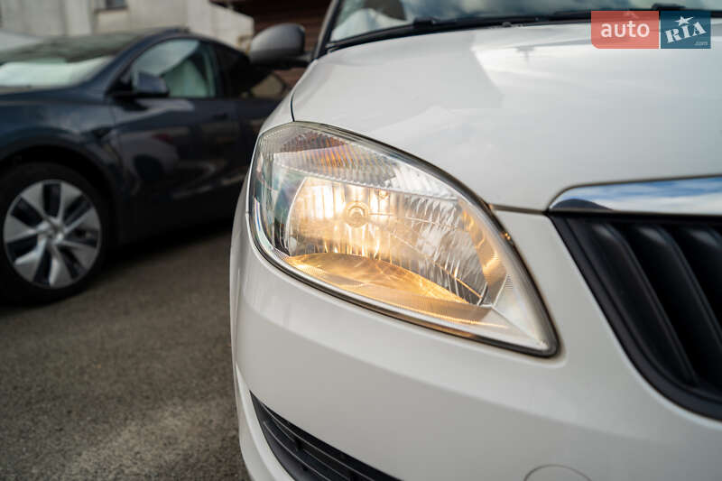 Хэтчбек Skoda Fabia 2011 в Киеве