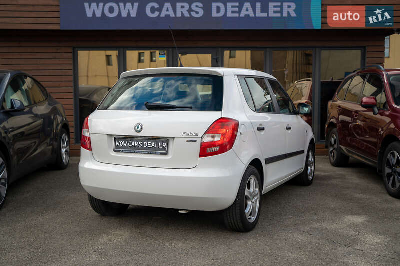 Хэтчбек Skoda Fabia 2011 в Киеве