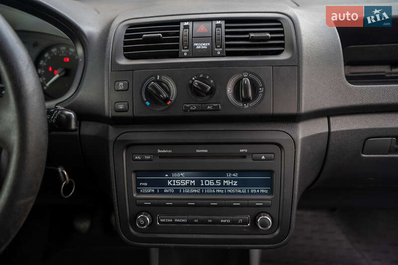 Хэтчбек Skoda Fabia 2011 в Киеве