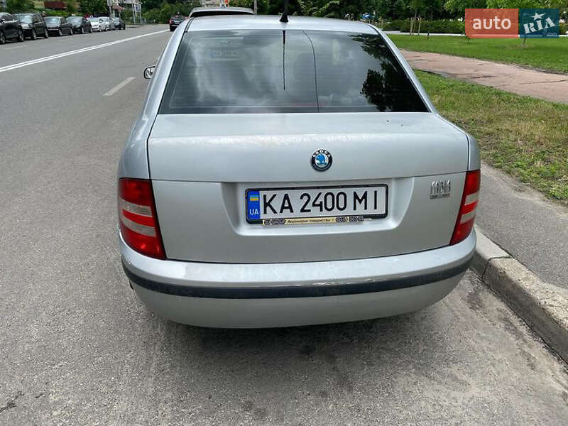 Седан Skoda Fabia 2007 в Киеве