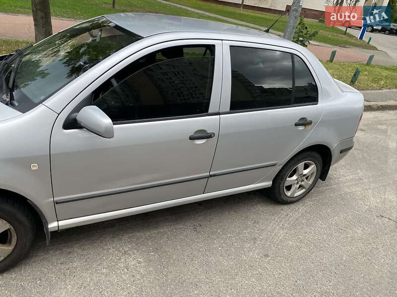Седан Skoda Fabia 2007 в Киеве