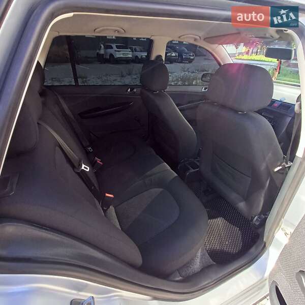 Хэтчбек Skoda Fabia 2007 в Черновцах