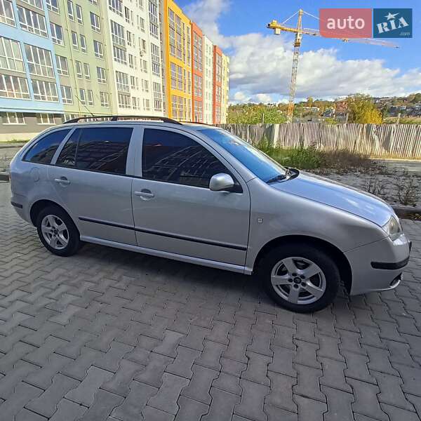 Хэтчбек Skoda Fabia 2007 в Черновцах