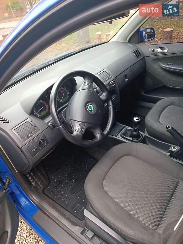 Хэтчбек Skoda Fabia 2006 в Харькове