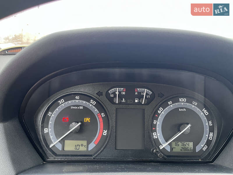 Хэтчбек Skoda Fabia 2006 в Чернигове фото 4 Хэтчбек Skoda Fabia 2006 в Чернигове