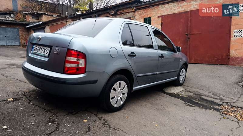 Седан Skoda Fabia 2005 в Виннице