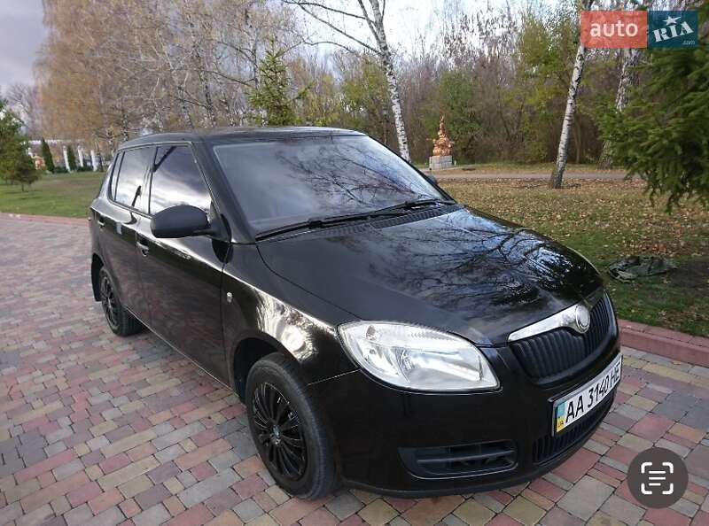 Хэтчбек Skoda Fabia 2008 в Миргороде