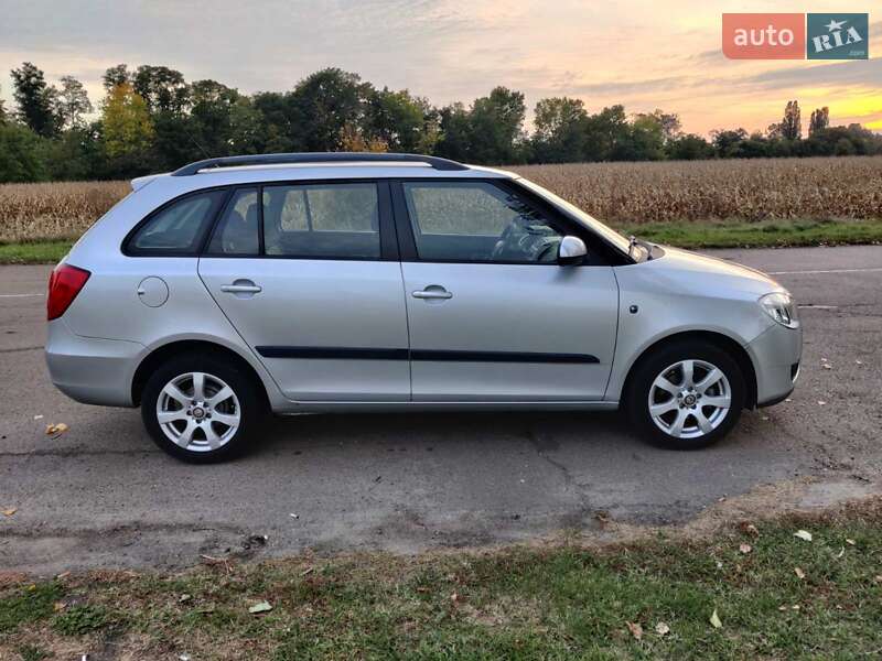 Универсал Skoda Fabia 2010 в Барышевке