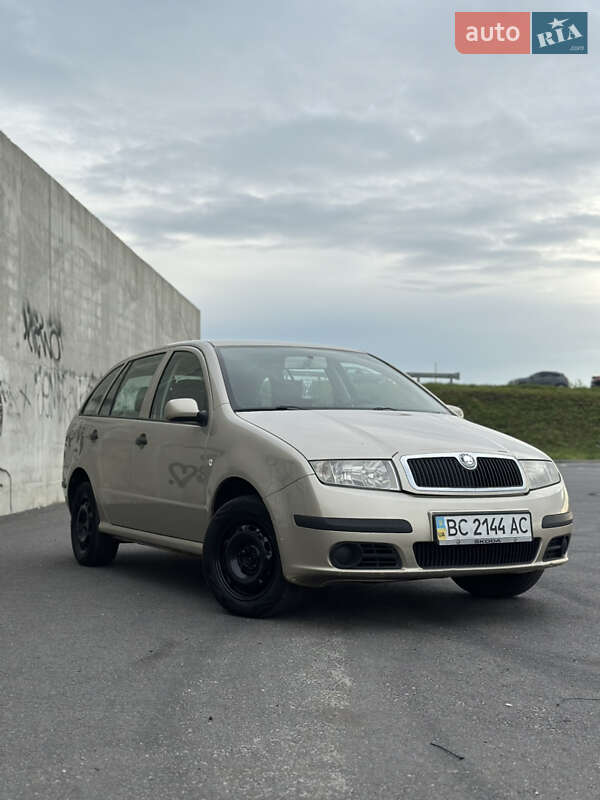 Хэтчбек Skoda Fabia 2004 в Львове