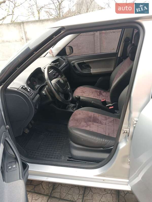 Хэтчбек Skoda Fabia 2011 в Сумах фото 5 Хэтчбек Skoda Fabia 2011 в Сумах