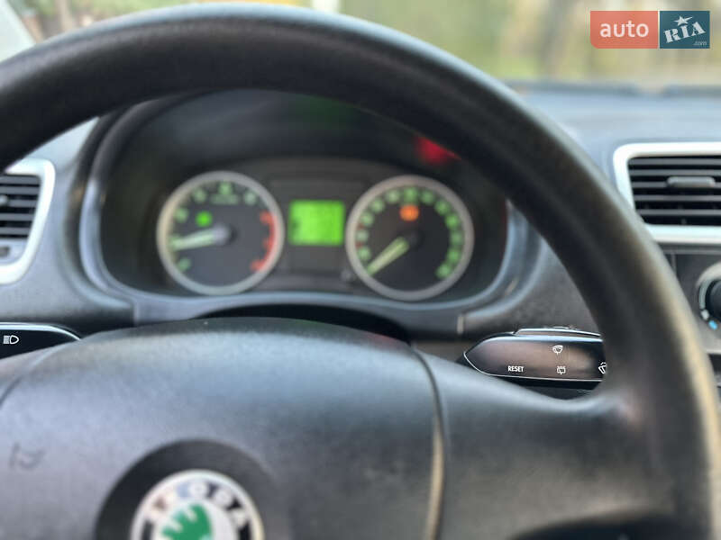 Хэтчбек Skoda Fabia 2007 в Харькове