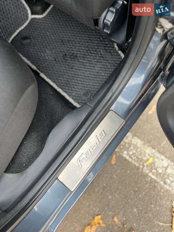 Хетчбек Skoda Fabia 2010 в Тернополі