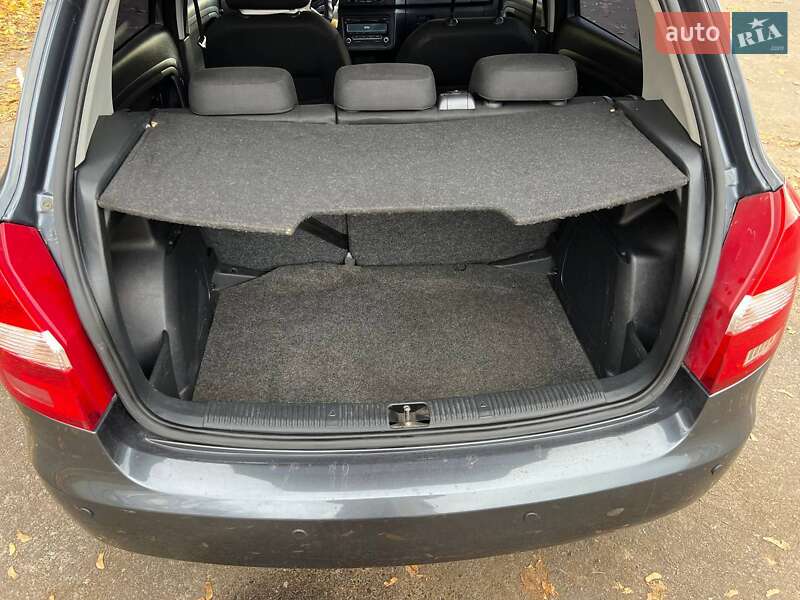 Хетчбек Skoda Fabia 2010 в Тернополі