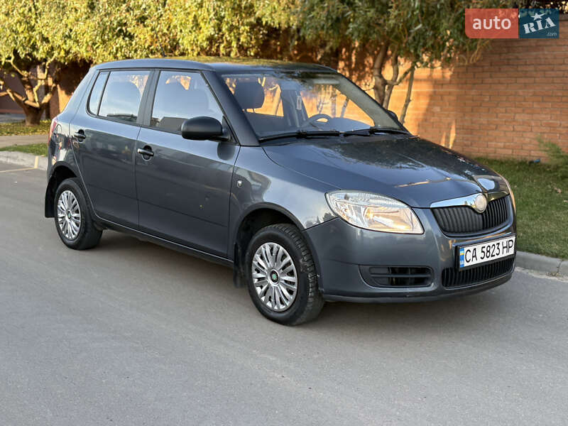 Хэтчбек Skoda Fabia 2008 в Киеве