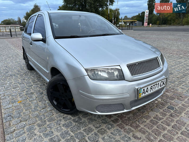 Хетчбек Skoda Fabia 2004 в Первомайську