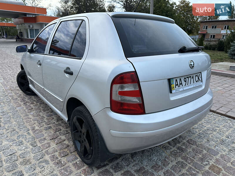 Хетчбек Skoda Fabia 2004 в Первомайську