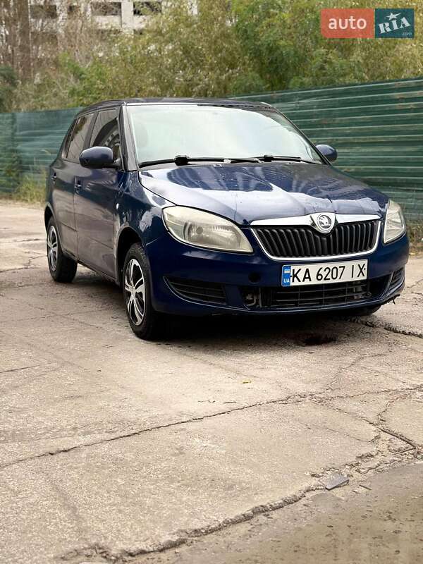 Хэтчбек Skoda Fabia 2010 в Киеве
