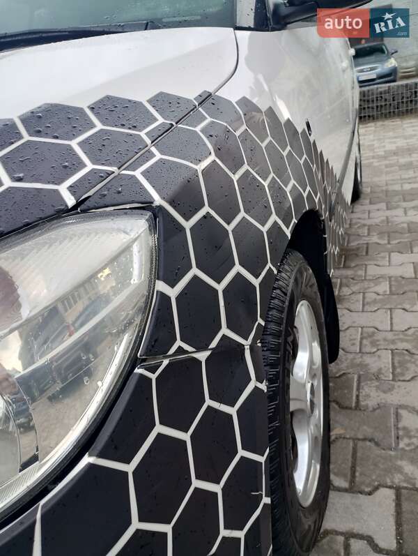 Хэтчбек Skoda Fabia 2011 в Львове фото 10 Хэтчбек Skoda Fabia 2011 в Львове