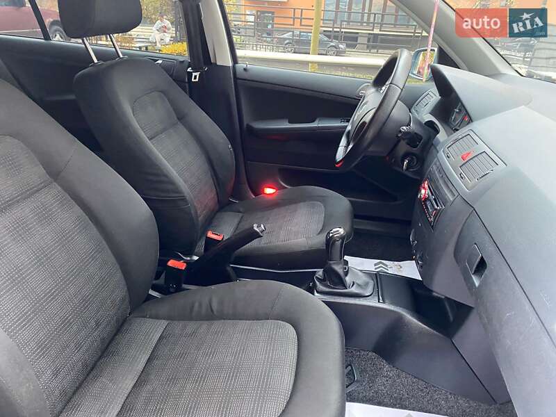 Универсал Skoda Fabia 2005 в Ивано-Франковске