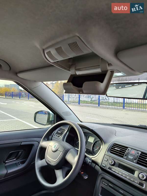 Універсал Skoda Fabia 2010 в Володимирі