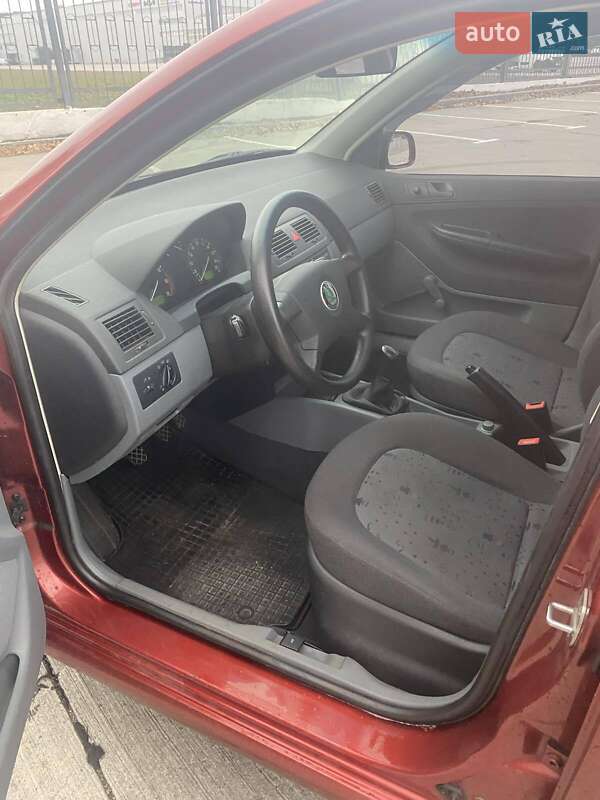 Хэтчбек Skoda Fabia 2001 в Киеве фото 6 Хэтчбек Skoda Fabia 2001 в Киеве