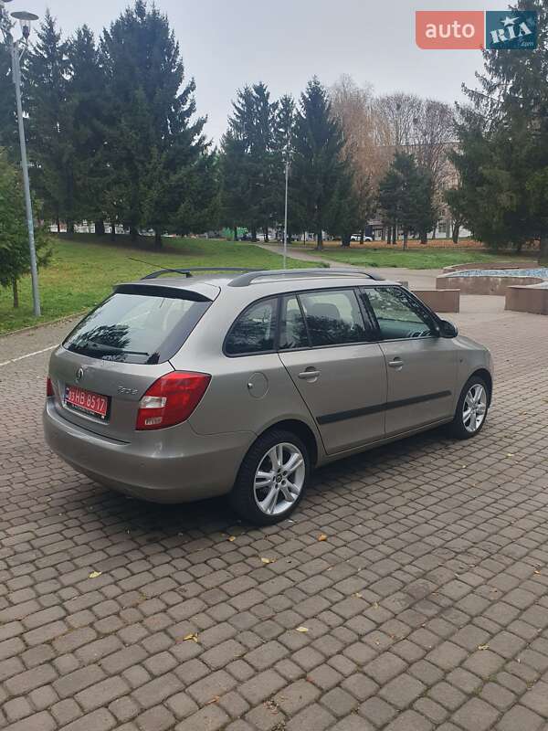 Универсал Skoda Fabia 2008 в Ровно фото 10 Универсал Skoda Fabia 2008 в Ровно