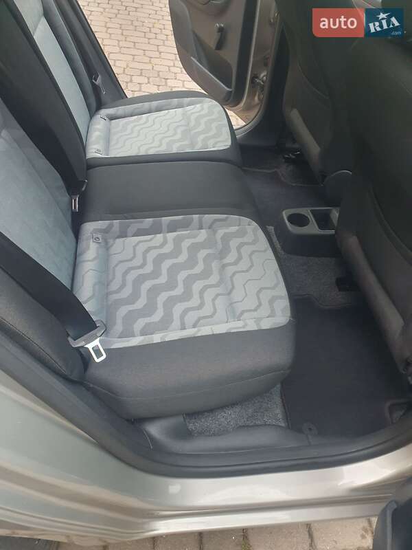 Универсал Skoda Fabia 2008 в Ровно фото 17 Универсал Skoda Fabia 2008 в Ровно