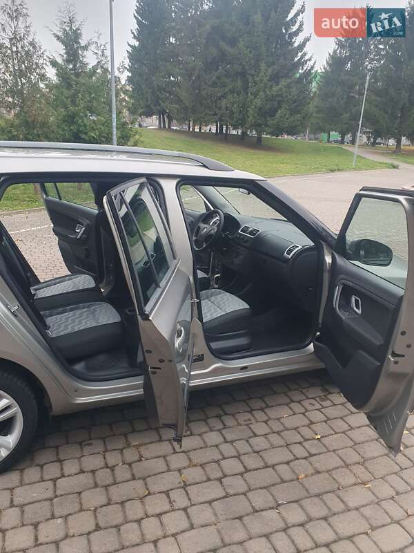 Универсал Skoda Fabia 2008 в Ровно фото 23 Универсал Skoda Fabia 2008 в Ровно
