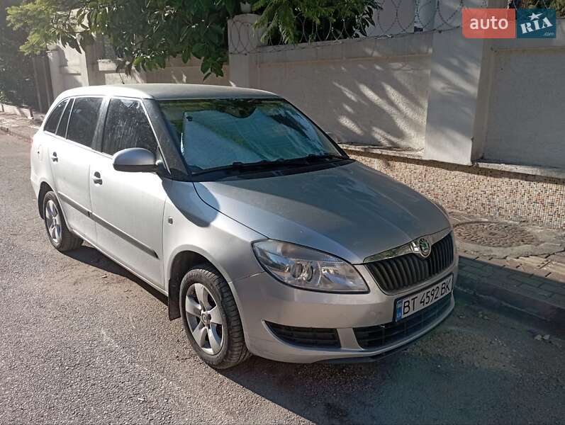 Универсал Skoda Fabia 2011 в Киеве