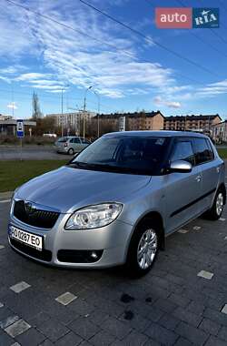 Хэтчбек Skoda Fabia 2008 в Ужгороде