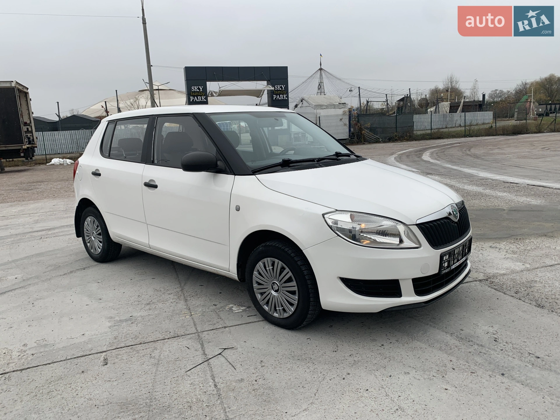 2011 Skoda Fabia - мініатюра 9