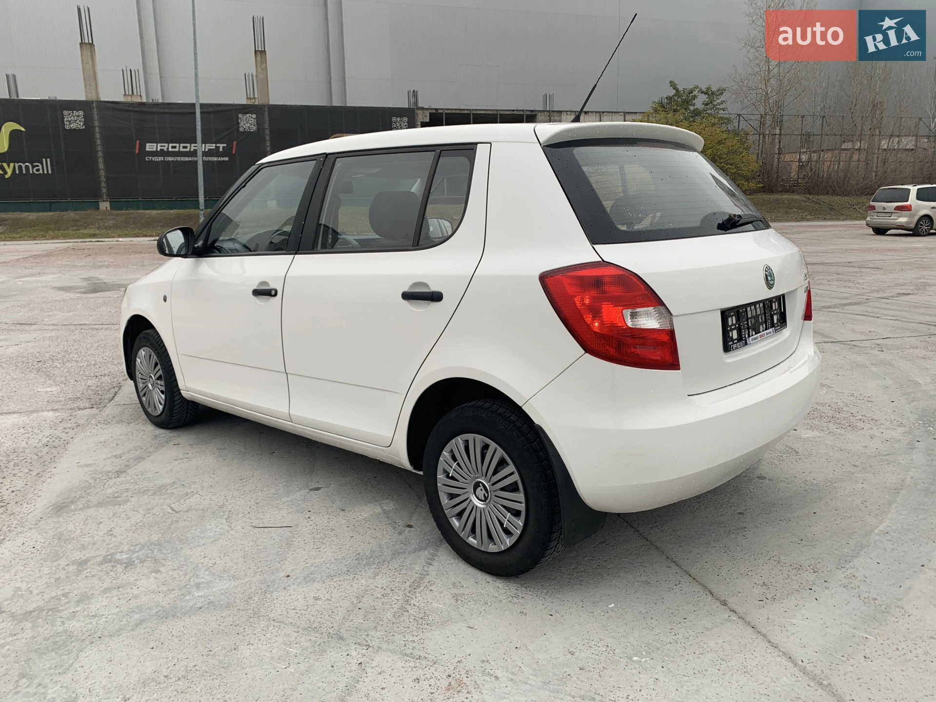 2011 Skoda Fabia - мініатюра 12