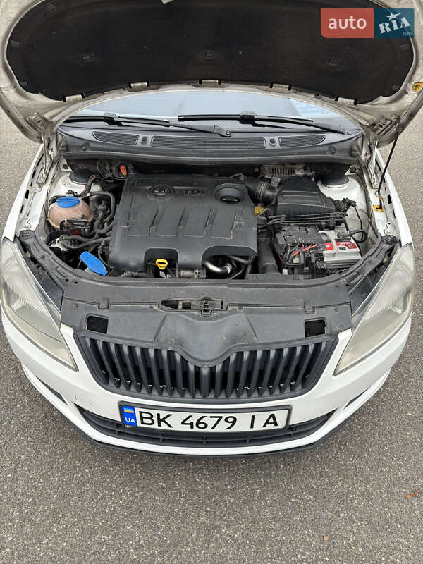 Універсал Skoda Fabia 2014 в Софіївській Борщагівці